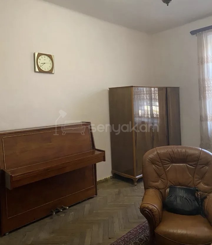 1 Սենյականոց Բնակարան, 45քմ, 3/9 հարկ, Նորմալ Վիճակում, Կահավորված, Արևկող