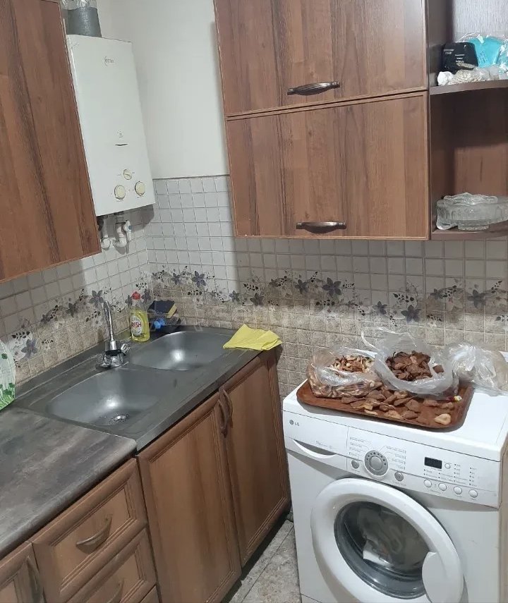 2 Սենյականոց Բնակարան Քարե Շենքում, 63քմ, 1/4 հարկ, Կոսմետիկ Վերանորոգված, Կահավորված