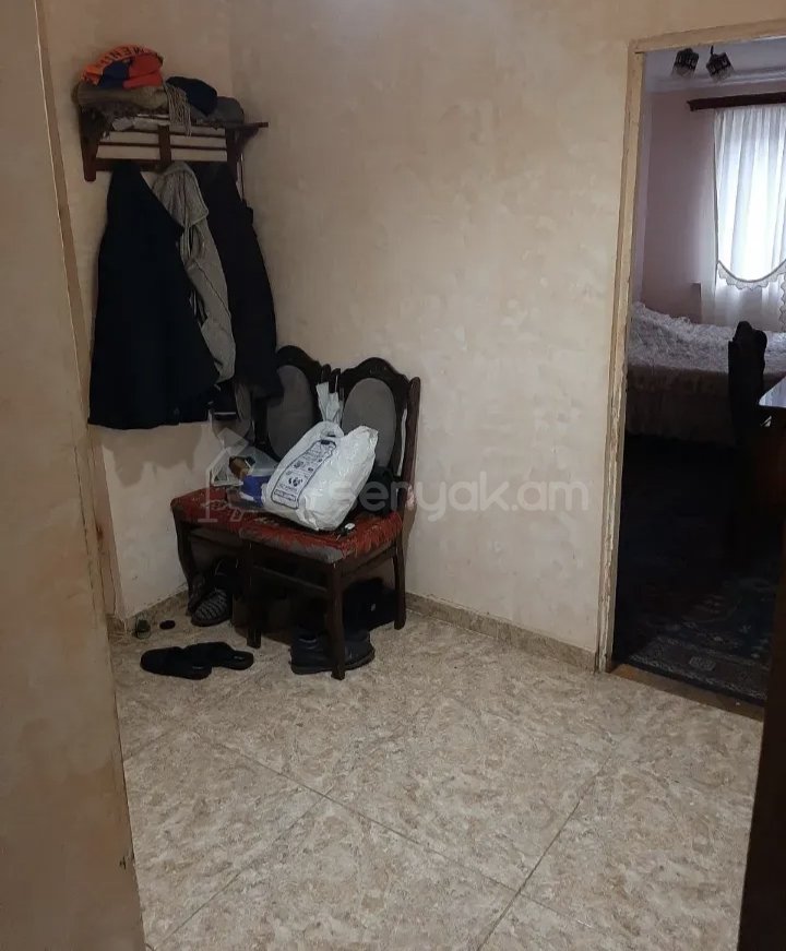 2 Սենյականոց Բնակարան Քարե Շենքում, 63քմ, 1/4 հարկ, Կոսմետիկ Վերանորոգված, Կահավորված