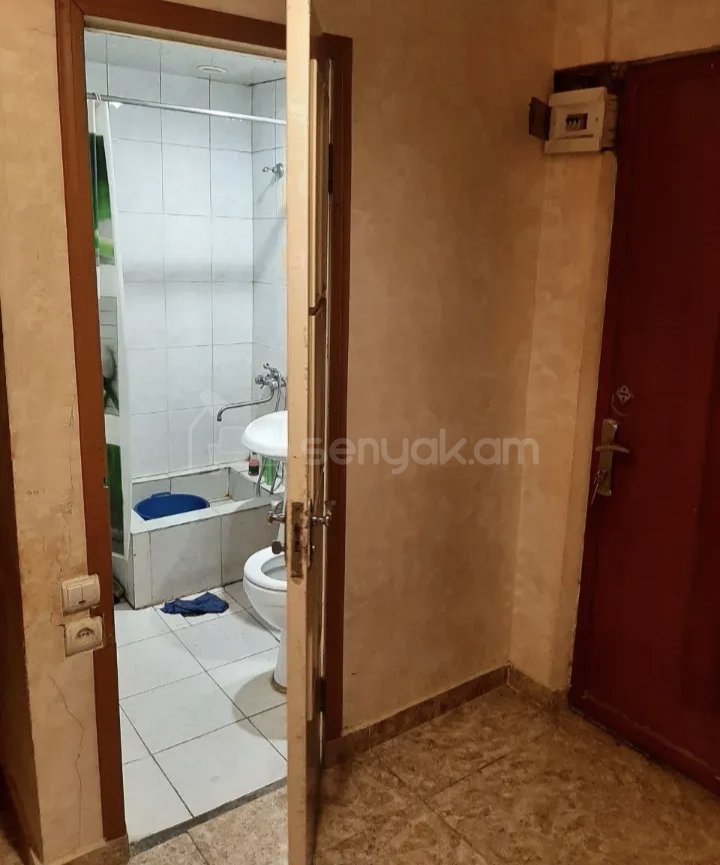 2 Սենյականոց Բնակարան Քարե Շենքում, 63քմ, 1/4 հարկ, Կոսմետիկ Վերանորոգված, Կահավորված