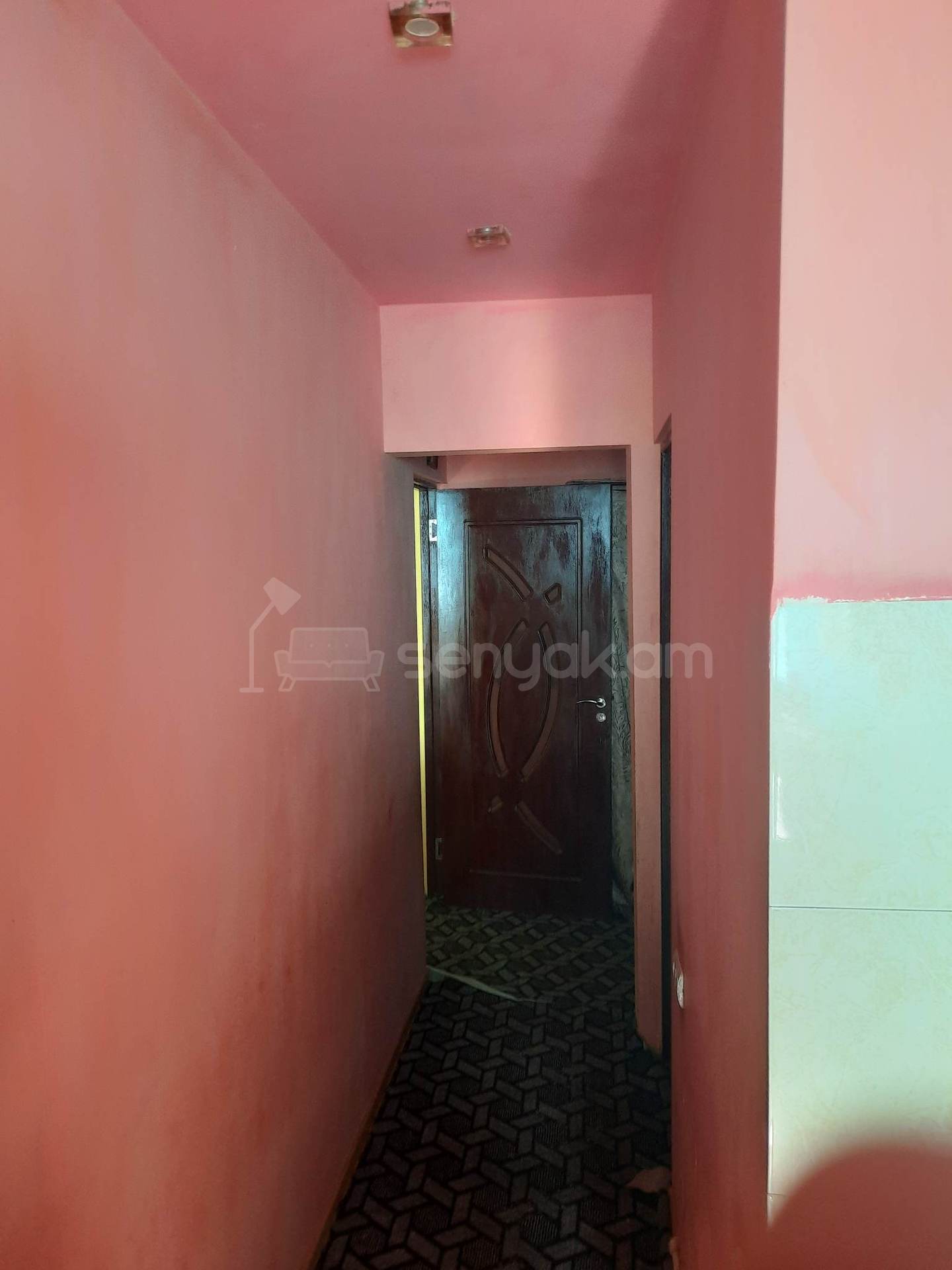 2 Սենյականոց Բնակարան Քարե Շենքում, 56քմ, 2/4 հարկ, Նորմալ Վիճակում