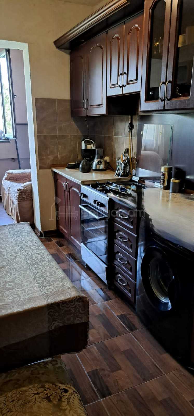 3 Սենյականոց Բնակարան, 80քմ, 3/9 հարկ, Կապիտալ Վերանորոգված, Կահավորված