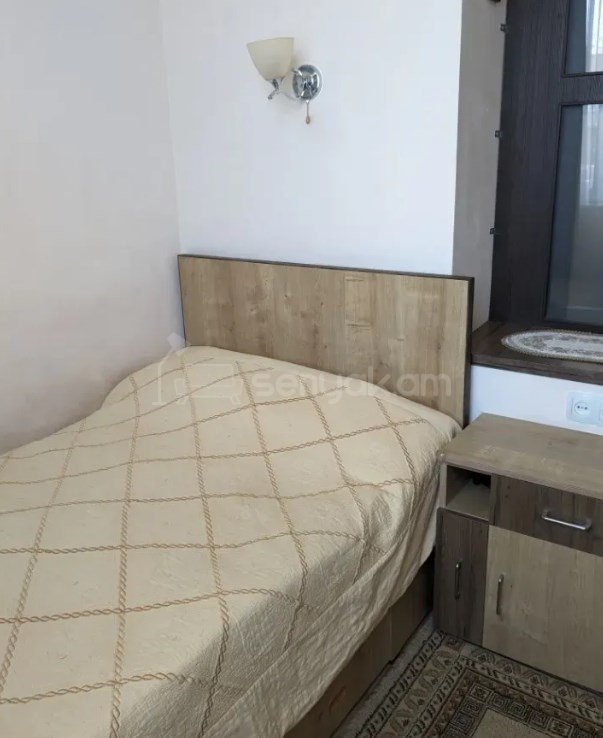 1 Սենյականոց Բնակարան Քարե Շենքում, 43քմ, 5/5 հարկ, Կապիտալ Վերանորոգված