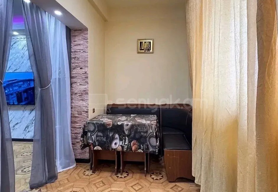 4 Սենյականոց Բնակարան, 80քմ, 8/9 հարկ, Կապիտալ Վերանորոգված