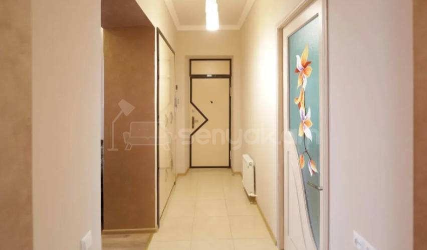 3 Սենյականոց Բնակարան Քարե Շենքում, 83քմ, 5/5 հարկ, Կապիտալ Վերանորոգված