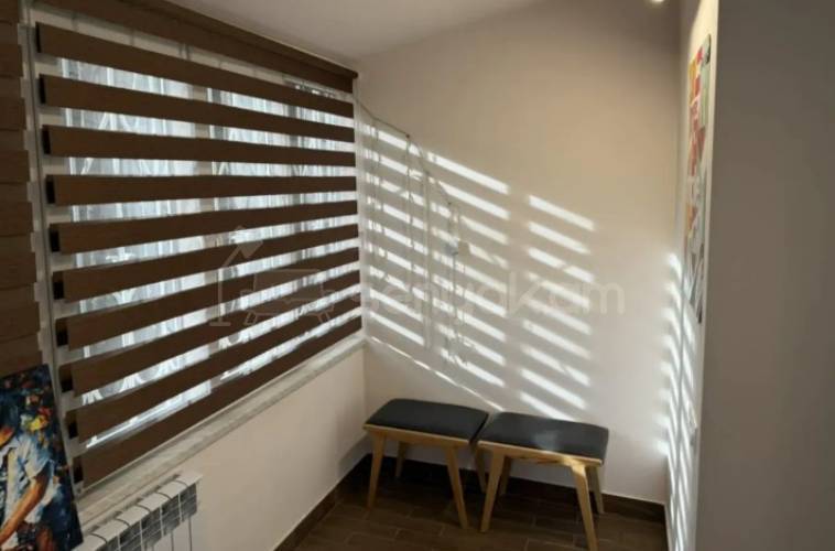 2 Սենյականոց Բնակարան Քարե Շենքում, 52քմ, 1/5 հարկ, Կապիտալ Վերանորոգված