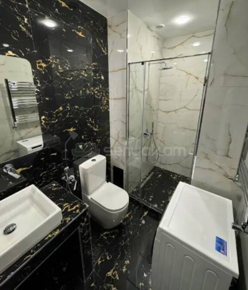 2 Սենյականոց Բնակարան Քարե Շենքում, 75քմ, 4/4 հարկ, Կապիտալ Վերանորոգված
