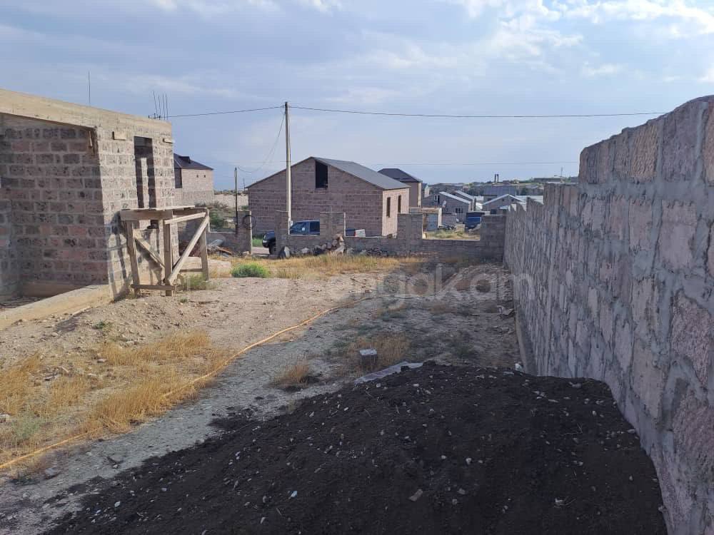 Հողամաս, 700քմ, Ոռոգման Ջրով, Էլեկտրականությամբ, Պարսպապատ