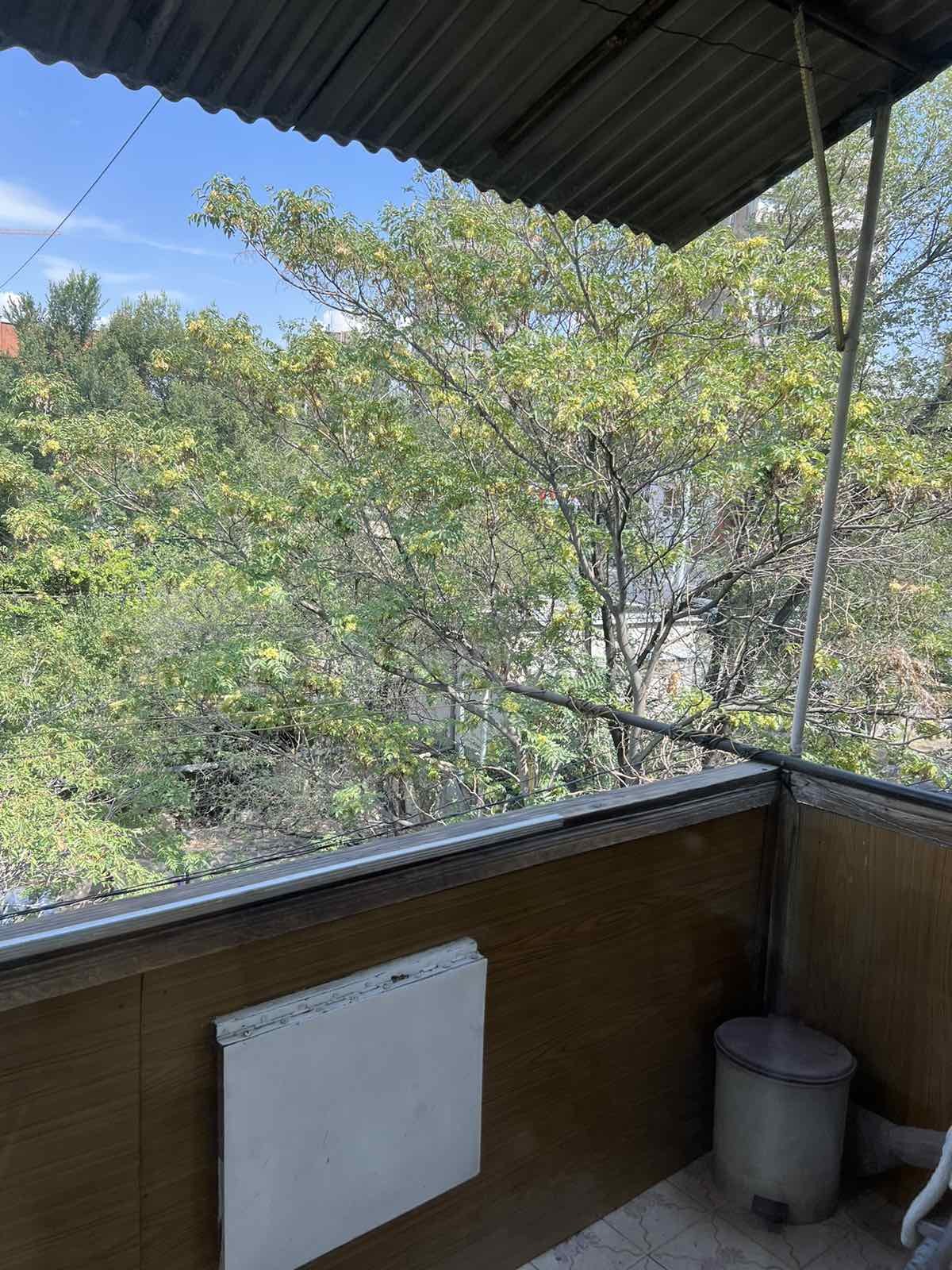 2 Սենյականոց Բնակարան Քարե Շենքում, 56քմ, 5/5 հարկ, Նորմալ Վիճակում