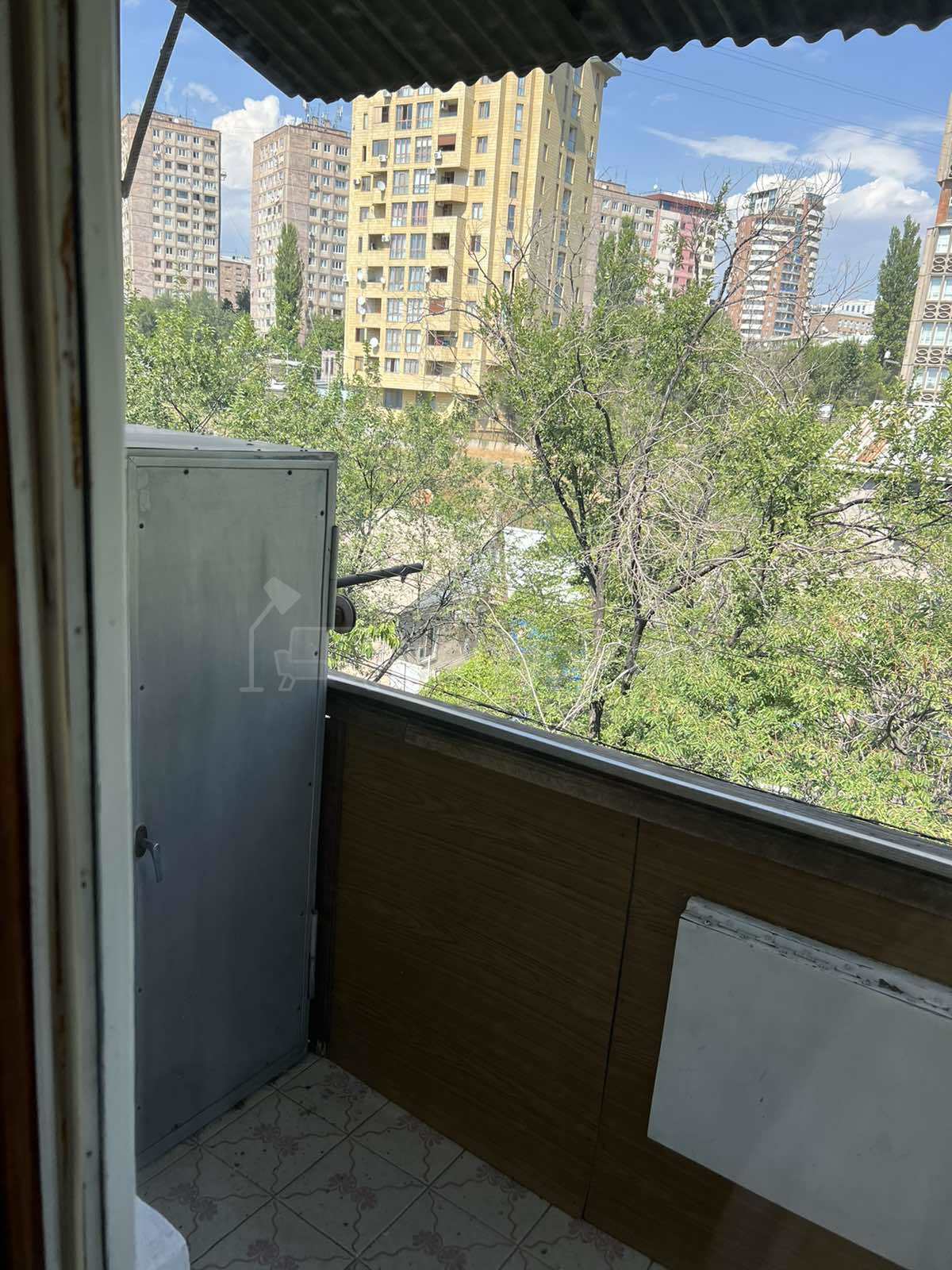 2 Սենյականոց Բնակարան Քարե Շենքում, 56քմ, 5/5 հարկ, Նորմալ Վիճակում