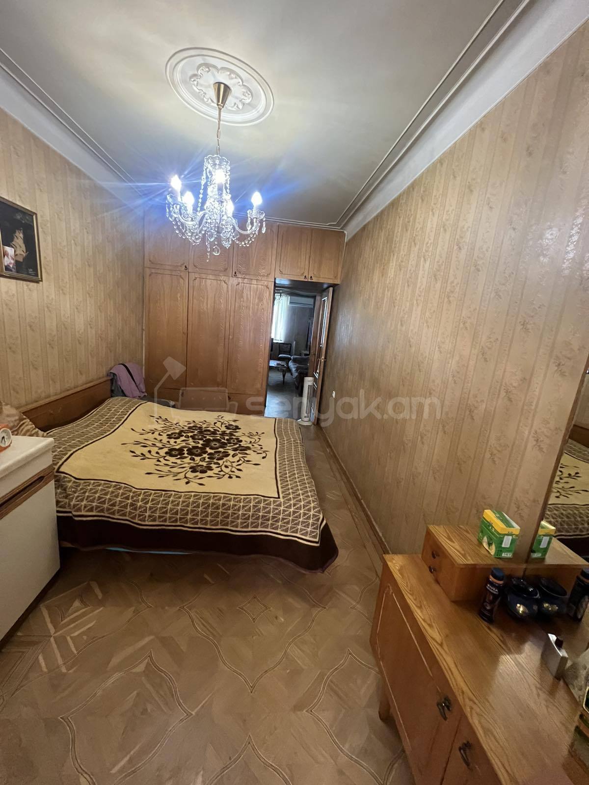 2 Սենյականոց Բնակարան Քարե Շենքում, 56քմ, 5/5 հարկ, Նորմալ Վիճակում