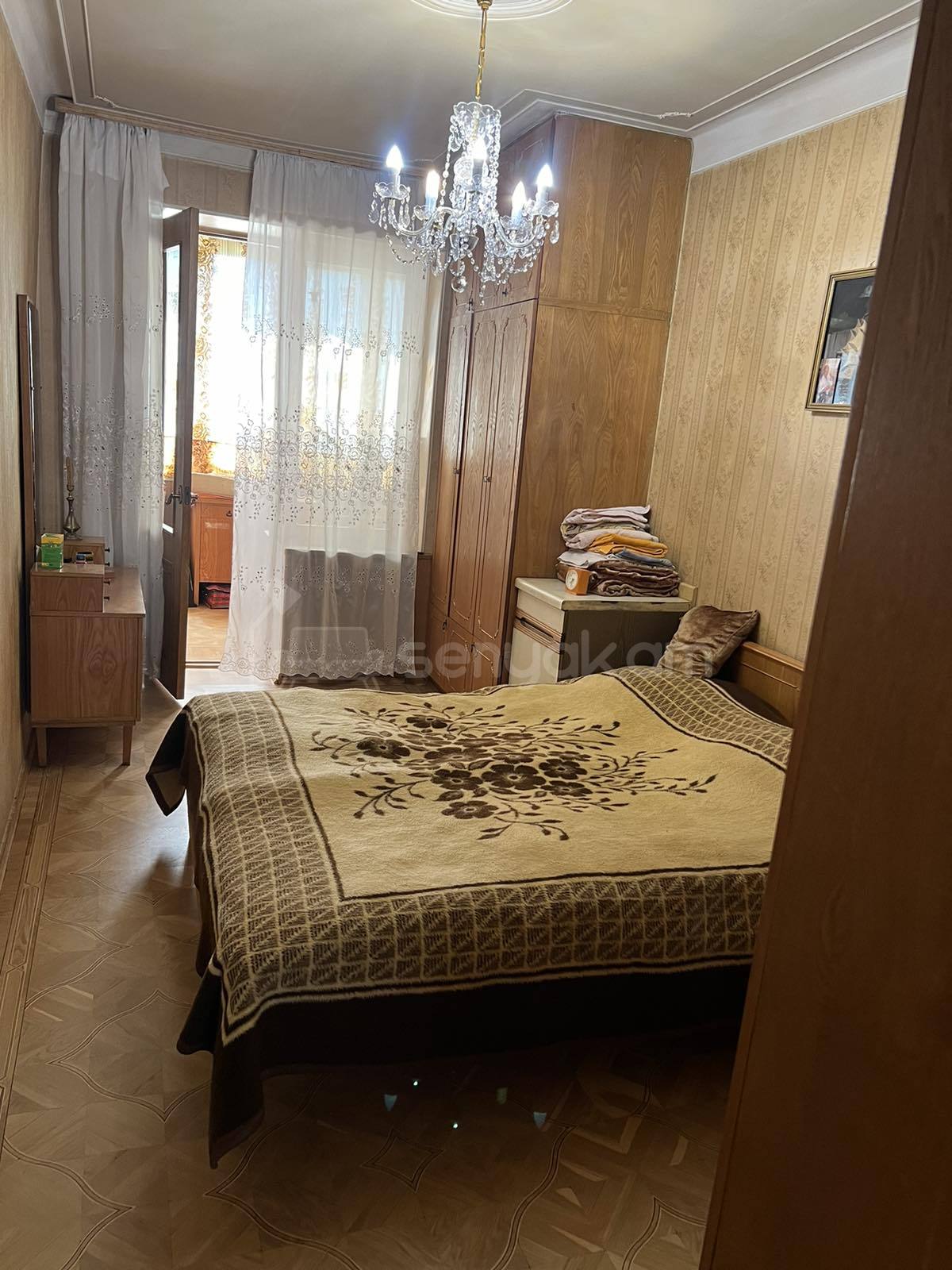 2 Սենյականոց Բնակարան Քարե Շենքում, 56քմ, 5/5 հարկ, Նորմալ Վիճակում