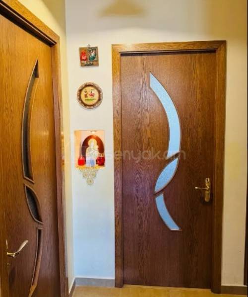 3 Սենյականոց Բնակարան Քարե Շենքում, 77քմ, 4/4 հարկ, Կապիտալ Վերանորոգված