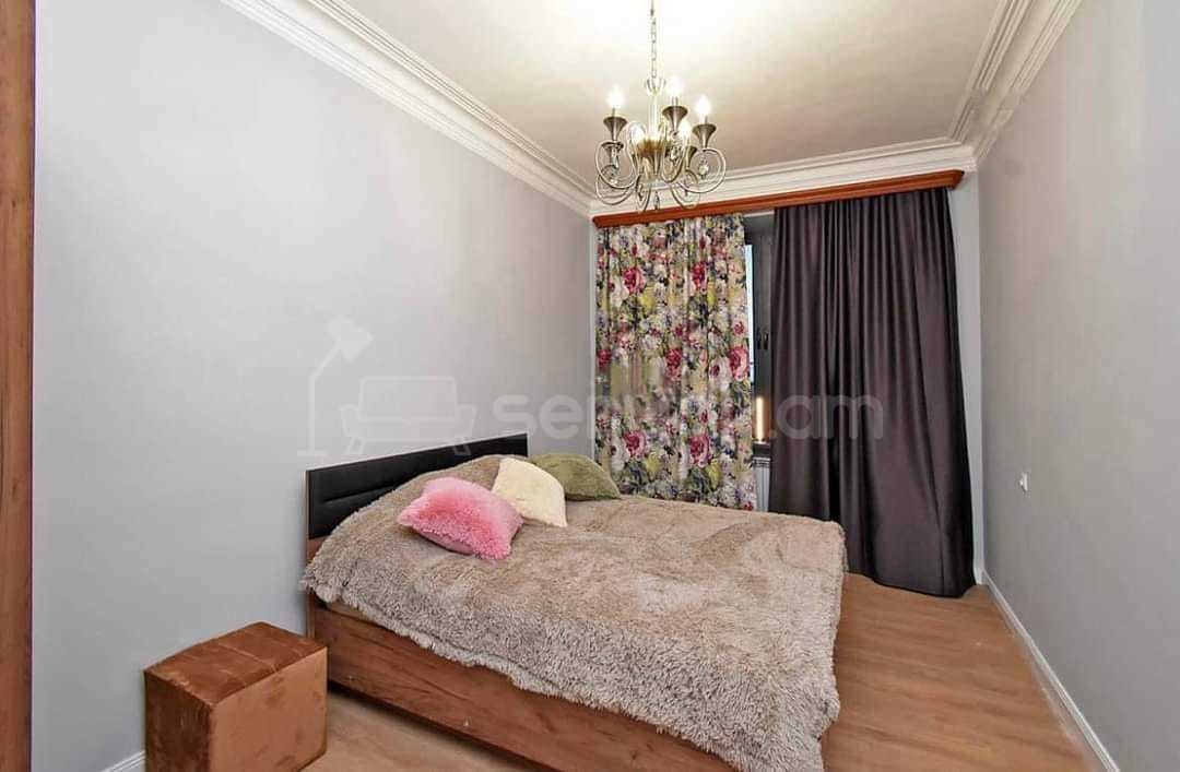 2 Սենյականոց Բնակարան Քարե Շենքում, 78քմ, 4/5 հարկ, Դիզայներական Վերանորոգված