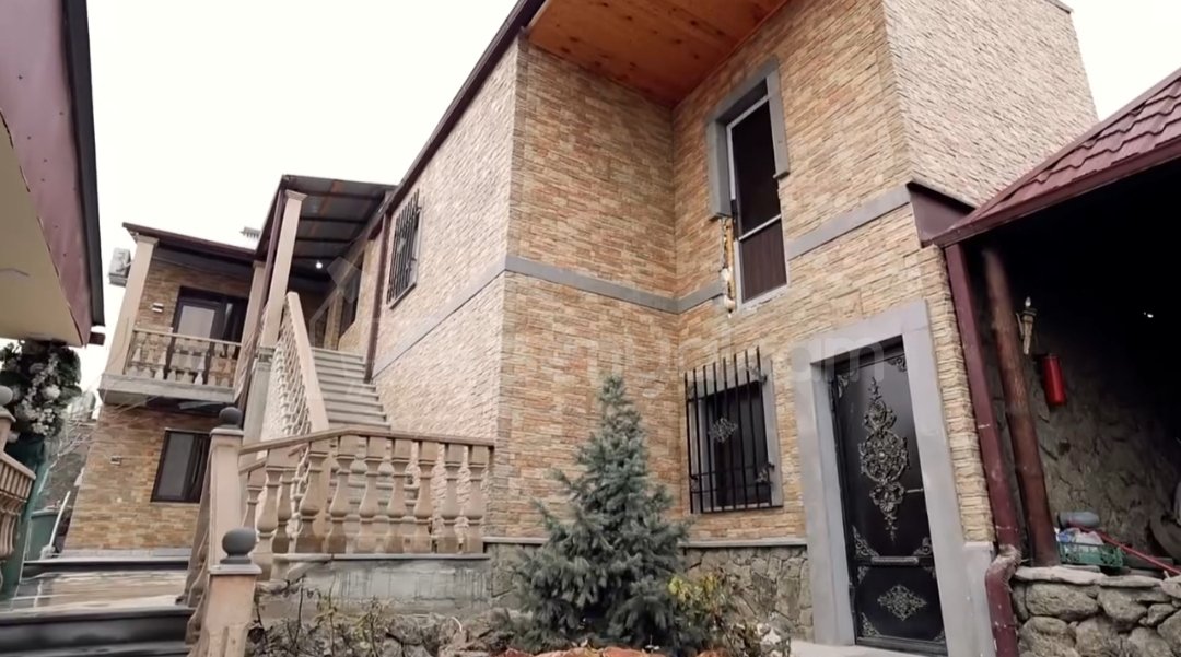 8 Սենյականոց Շքեղ Առանձնատուն, 200քմ, Լողավազանով