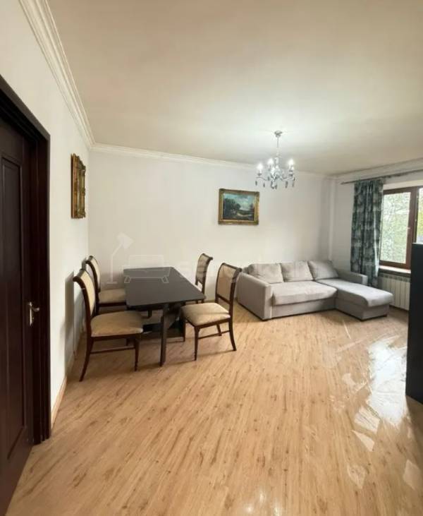 2 Սենյականոց Բնակարան Քարե Շենքում, 60քմ, 5/5 հարկ, Կոսմետիկ Վերանորոգված, Կահավորված, Արևկող
