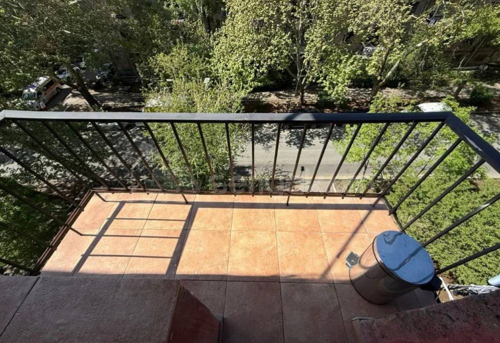 2 Սենյականոց Բնակարան Քարե Շենքում, 60քմ, 5/5 հարկ, Կոսմետիկ Վերանորոգված, Կահավորված, Արևկող