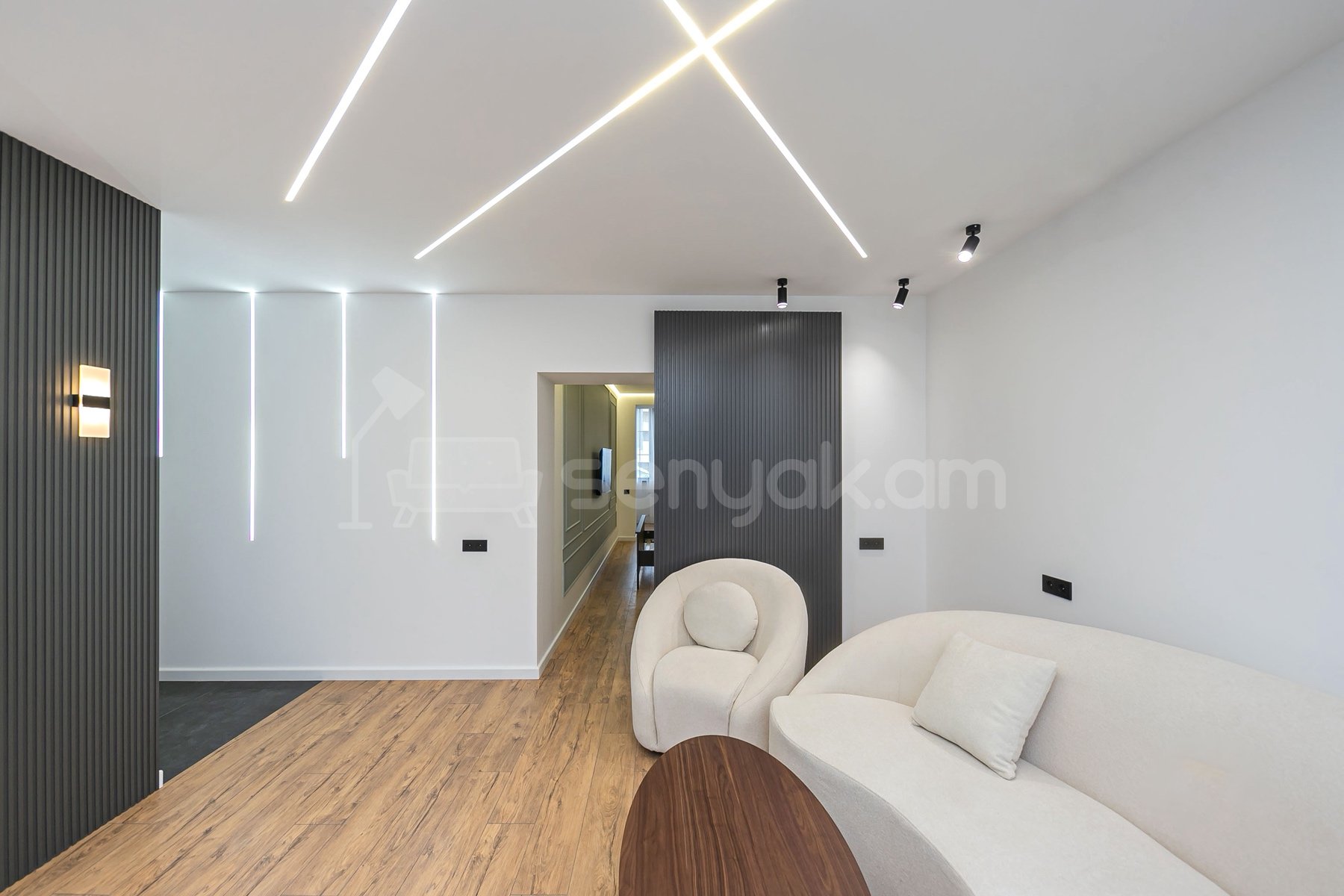 2 Սենյականոց Բնակարան Քարե Շենքում, 57քմ, 3/5 հարկ, Դիզայներական Վերանորոգված