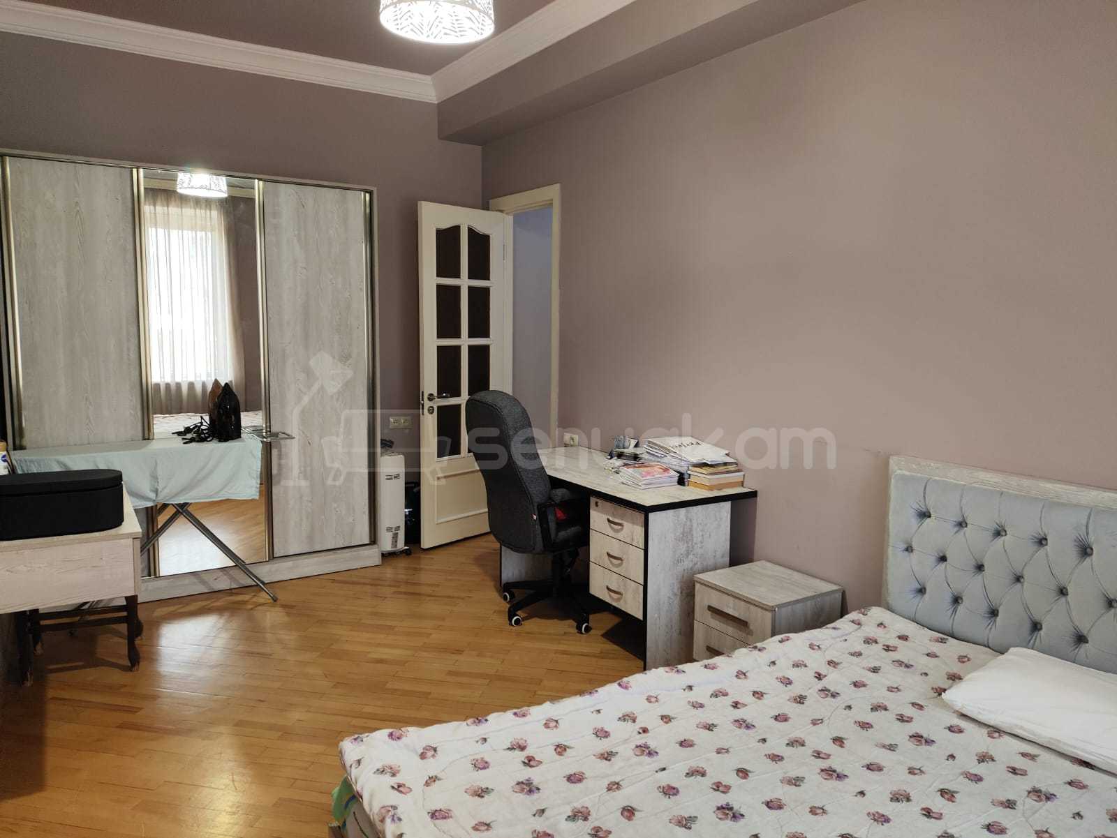 3 Սենյականոց Բնակարան Քարե Շենքում, 75քմ, 6/7 հարկ, Կապիտալ Վերանորոգված, Կահավորված, Արևկող