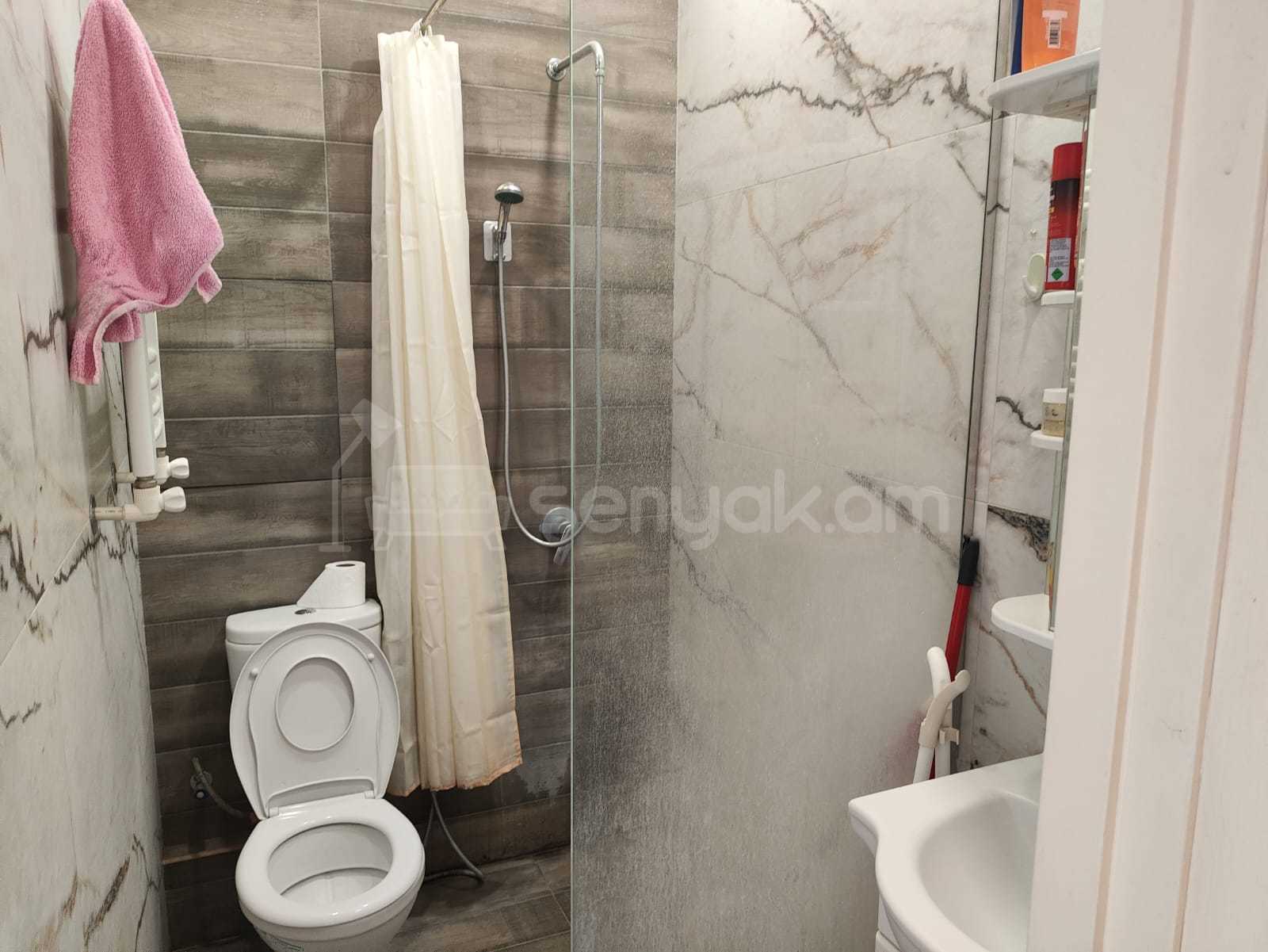 3 Սենյականոց Բնակարան Քարե Շենքում, 75քմ, 6/7 հարկ, Կապիտալ Վերանորոգված, Կահավորված, Արևկող