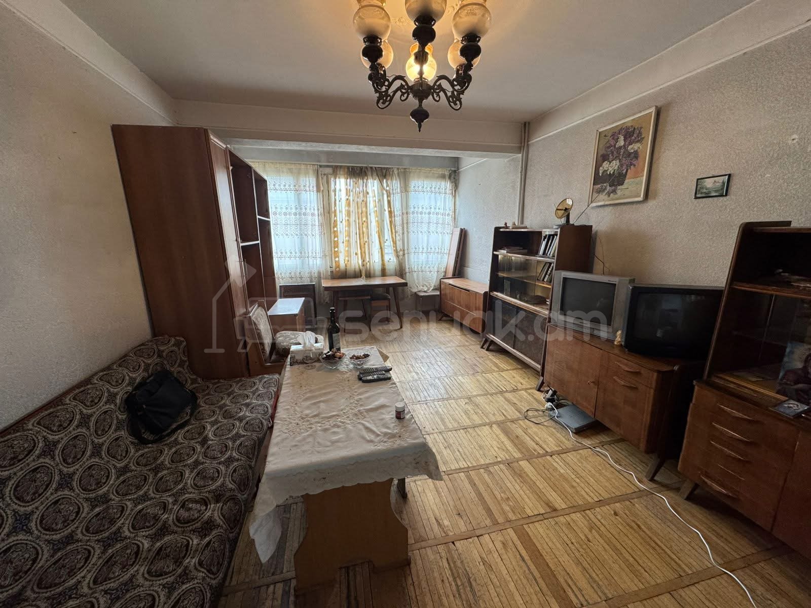 2 Սենյականոց Բնակարան Քարե Շենքում, 48քմ, 4/5 հարկ, Նորմալ Վիճակում