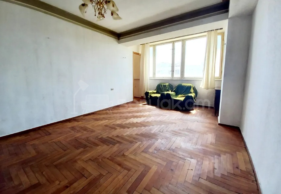 1 Սենյականոց Բնակարան, 44քմ, 6/9 հարկ, Պետական Վիճակում