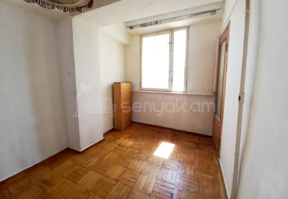 1 Սենյականոց Բնակարան, 44քմ, 6/9 հարկ, Պետական Վիճակում