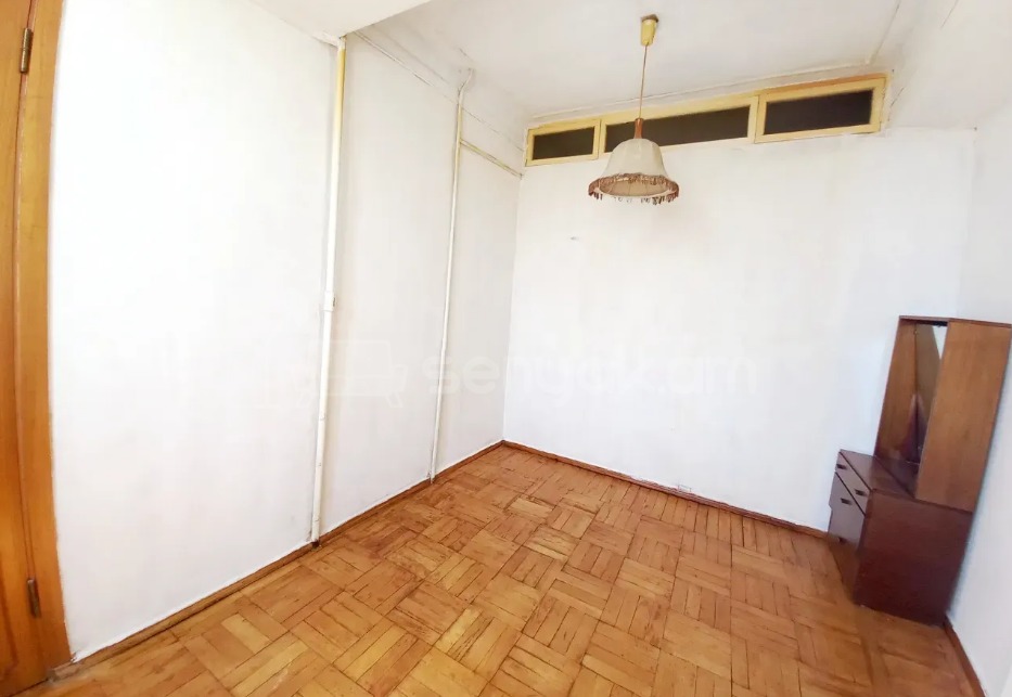 1 Սենյականոց Բնակարան, 44քմ, 6/9 հարկ, Պետական Վիճակում