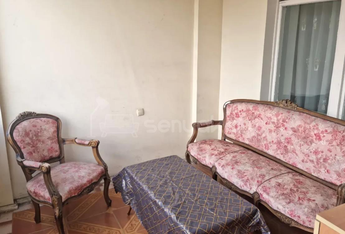 3 Սենյականոց Բնակարան Քարե Շենքում, 100քմ, 3/5 հարկ, Կապիտալ Վերանորոգված, Կահավորված, Արևկող