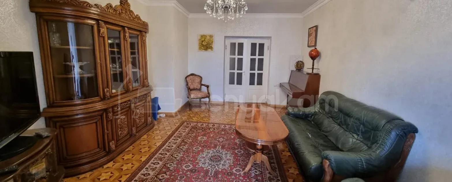 3 Սենյականոց Բնակարան Քարե Շենքում, 100քմ, 3/5 հարկ, Կապիտալ Վերանորոգված, Կահավորված, Արևկող