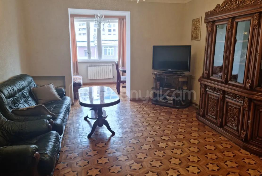 3 Սենյականոց Բնակարան Քարե Շենքում, 100քմ, 3/5 հարկ, Կապիտալ Վերանորոգված, Կահավորված, Արևկող