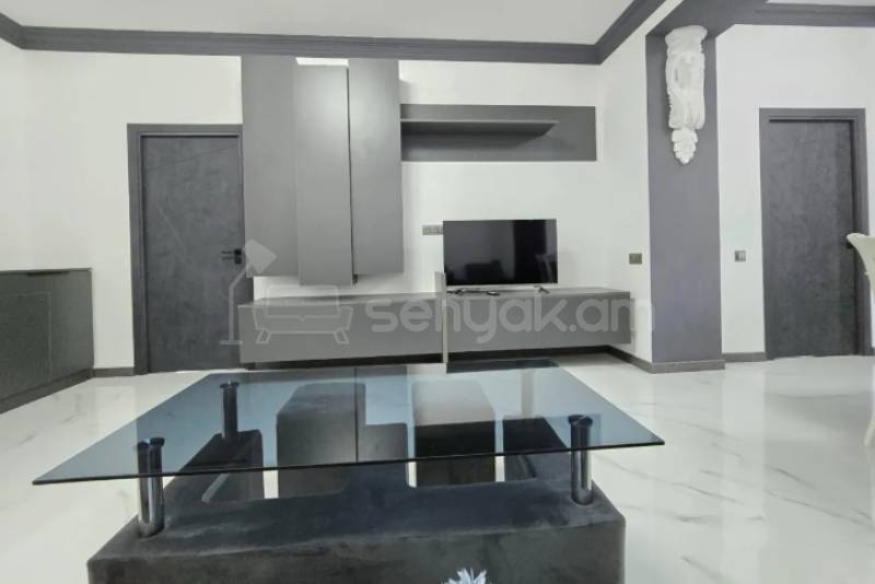 3 Սենյականոց Բնակարան Քարե Շենքում, 89քմ, 5/5 հարկ, Կապիտալ Վերանորոգված, Կահավորված, Արևկող