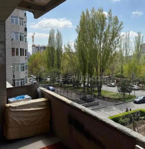 3 Սենյականոց Բնակարան, 73քմ, 3/9 հարկ, Նորմալ Վիճակում