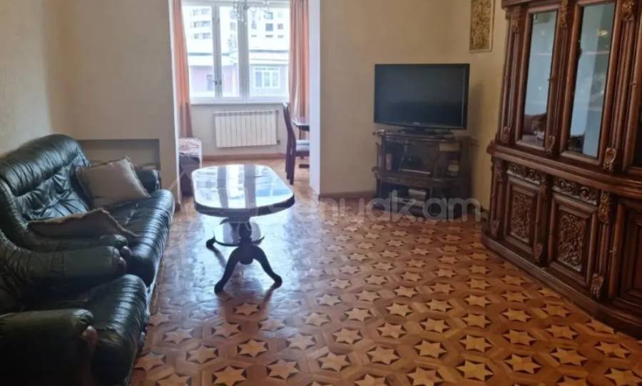 3 Սենյականոց Բնակարան Քարե Շենքում, 100քմ, 3/5 հարկ, Կապիտալ Վերանորոգված, Կահավորված, Արևկող