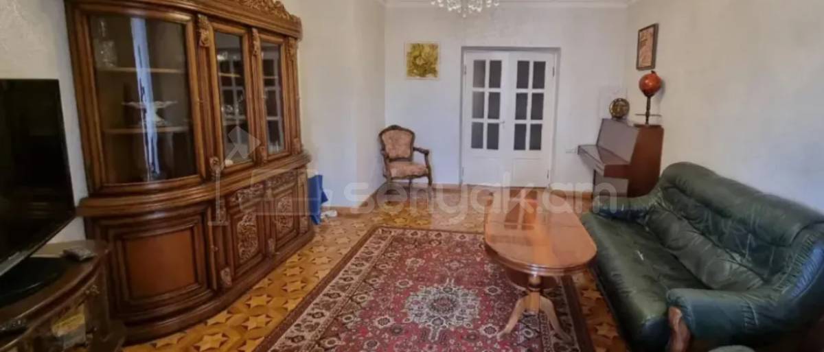 3 Սենյականոց Բնակարան Քարե Շենքում, 100քմ, 3/5 հարկ, Կապիտալ Վերանորոգված, Կահավորված, Արևկող