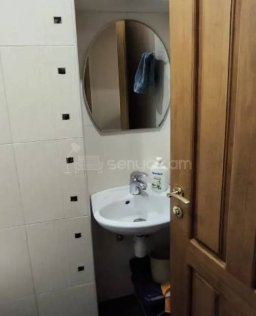 3 Սենյականոց Բնակարան Քարե Շենքում, 65քմ, 5/7 հարկ, Կապիտալ Վերանորոգված, Կահավորված