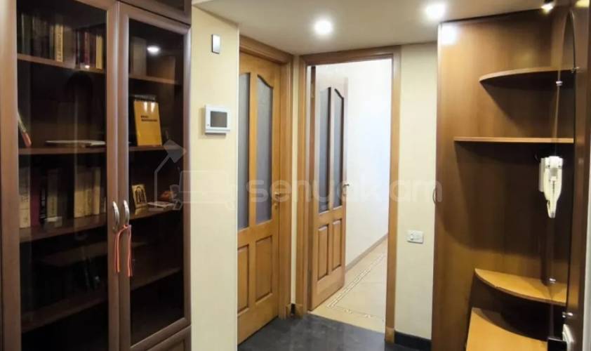 3 Սենյականոց Բնակարան Քարե Շենքում, 65քմ, 5/7 հարկ, Կապիտալ Վերանորոգված, Կահավորված