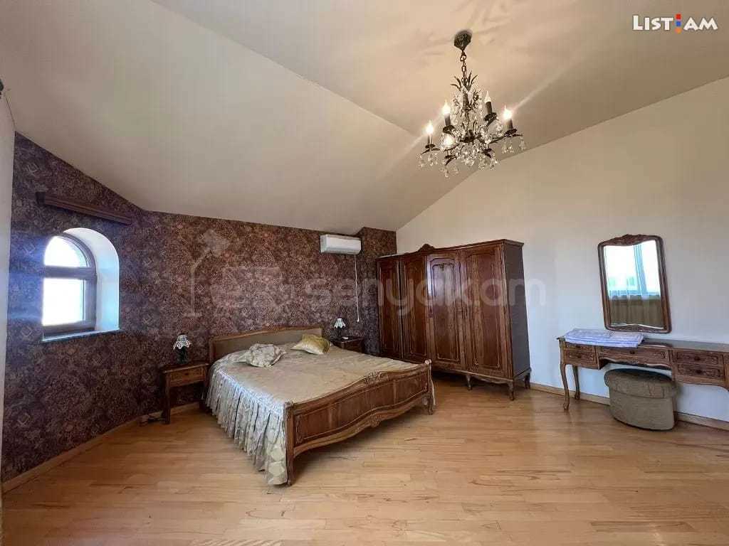 5 Սենյականոց Շքեղ Առանձնատուն, 300քմ, Լողավազանով