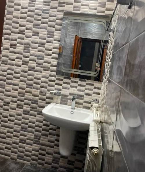 4 Սենյականոց Բնակարան Քարե Շենքում, 70քմ, 2/4 հարկ, Կապիտալ Վերանորոգված