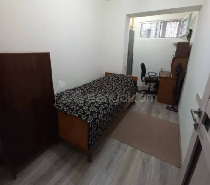3 Սենյականոց Բնակարան Քարե Շենքում, 72քմ, 1/5 հարկ, Կոսմետիկ Վերանորոգված, Կահավորված, Արևկող