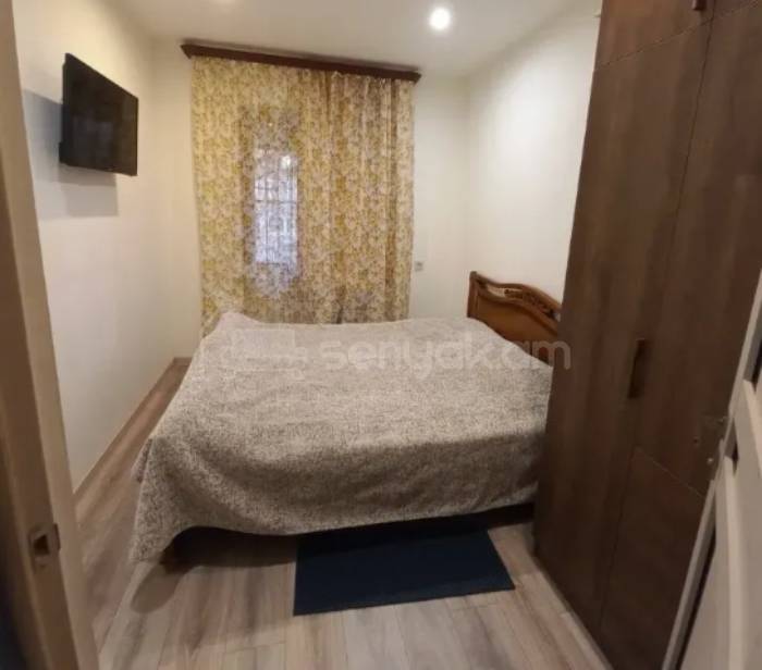 3 Սենյականոց Բնակարան Քարե Շենքում, 72քմ, 1/5 հարկ, Կոսմետիկ Վերանորոգված, Կահավորված, Արևկող
