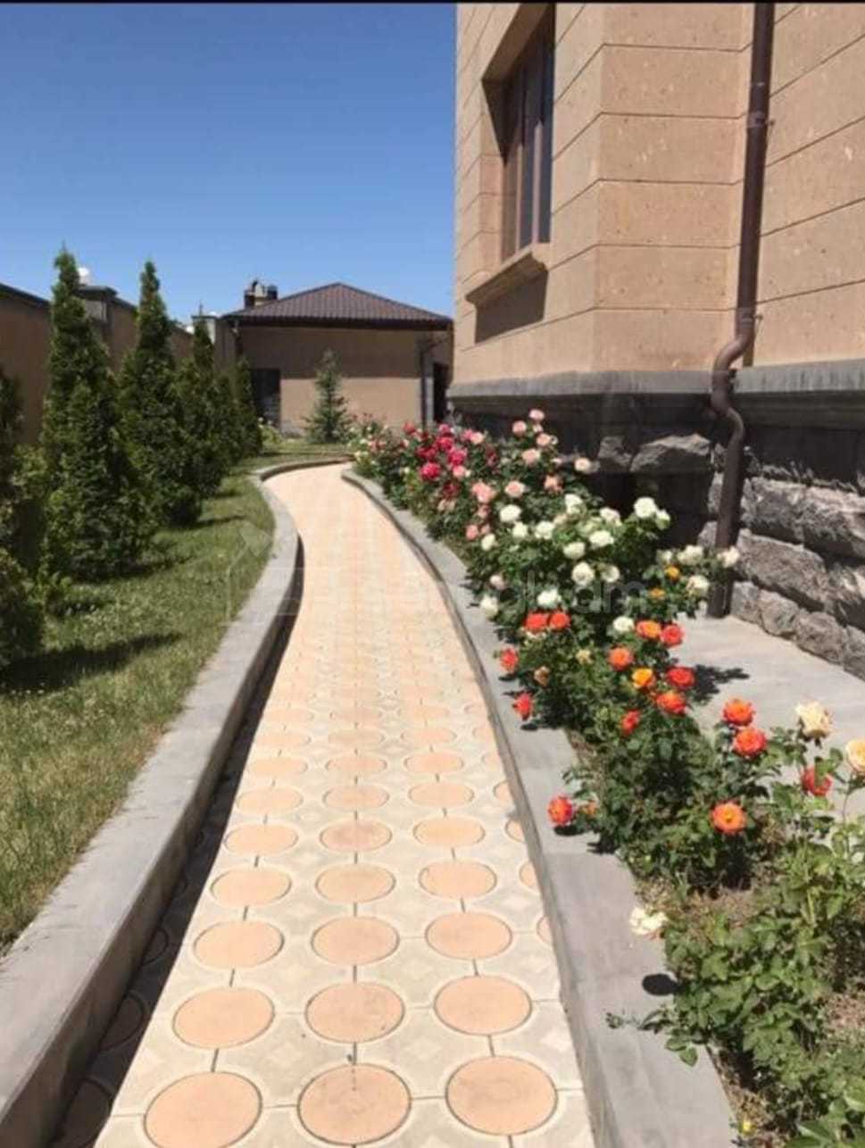5 Սենյականոց Շքեղ Առանձնատուն, 200քմ, Լողավազանով
