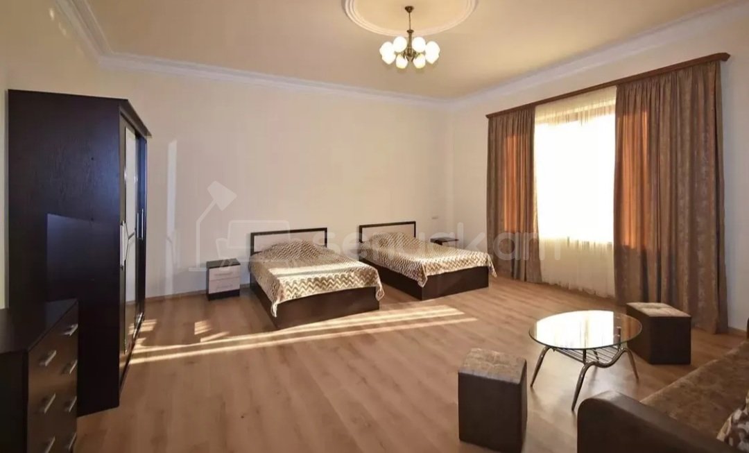 5 Սենյականոց Շքեղ Առանձնատուն, 200քմ, Լողավազանով