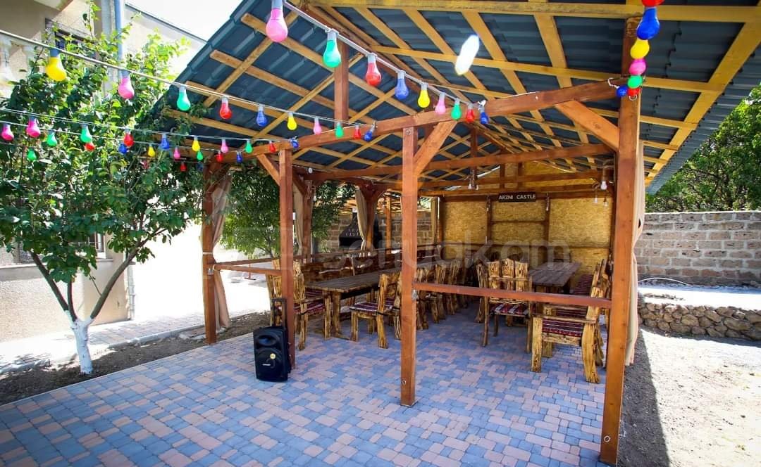 8 Սենյականոց Շքեղ Առանձնատուն, 200քմ, Լողավազանով
