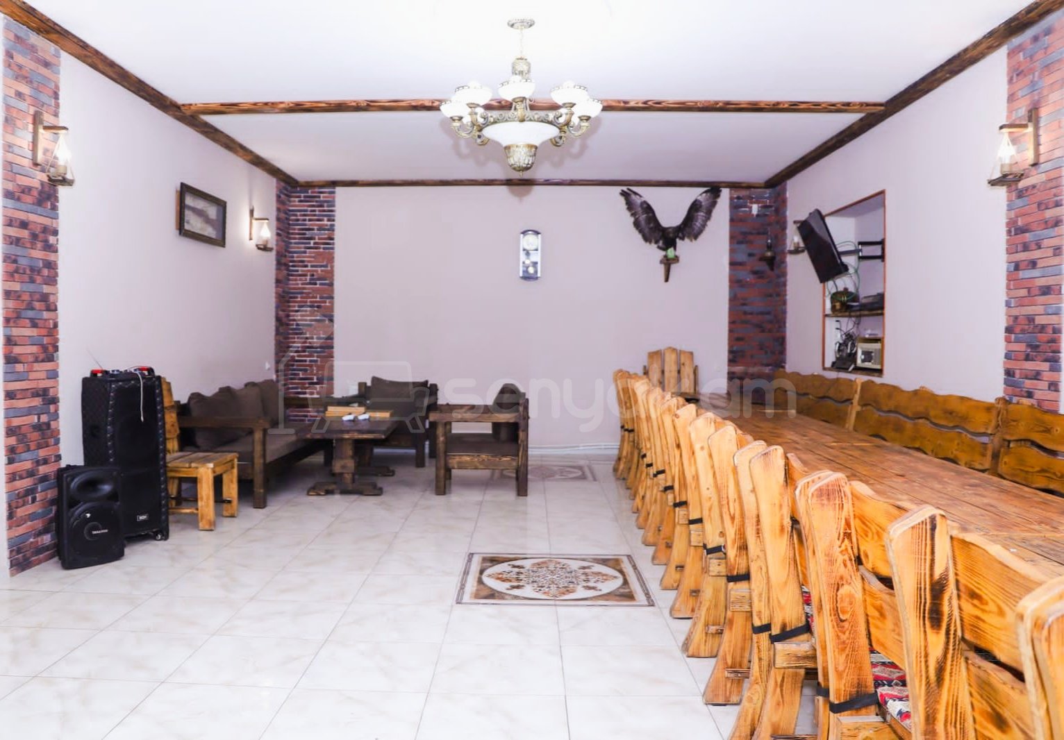 8 Սենյականոց Շքեղ Առանձնատուն, 200քմ, Լողավազանով