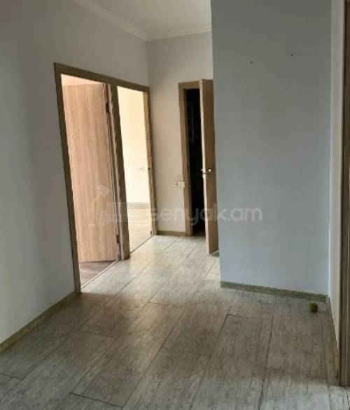 3 Սենյականոց Բնակարան, 80քմ, 7/9 հարկ, Կապիտալ Վերանորոգված, Մասամբ Կահավորված