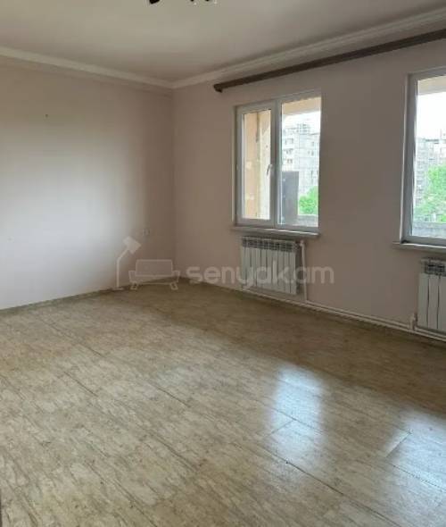 3 Սենյականոց Բնակարան, 80քմ, 7/9 հարկ, Կապիտալ Վերանորոգված, Մասամբ Կահավորված
