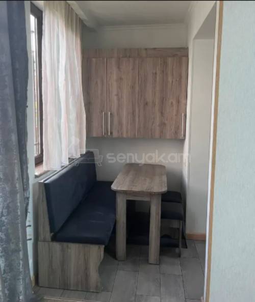 2 Սենյականոց Բնակարան Քարե Շենքում, 47քմ, 1/4 հարկ, Կապիտալ Վերանորոգված, Կահավորված, Արևկող