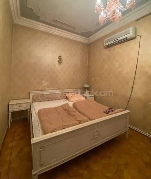 4 Սենյականոց Բնակարան Քարե Շենքում, 110քմ, 2/4 հարկ, Կապիտալ Վերանորոգված, Կահավորված