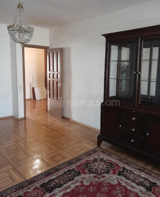 3 Սենյականոց Բնակարան Քարե Շենքում, 93քմ, 5/5 հարկ, Կոսմետիկ Վերանորոգված